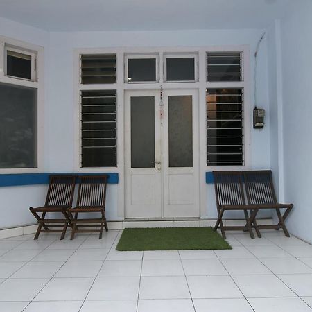 Reddoorz Near Stasiun Lawang Hotel Luaran gambar