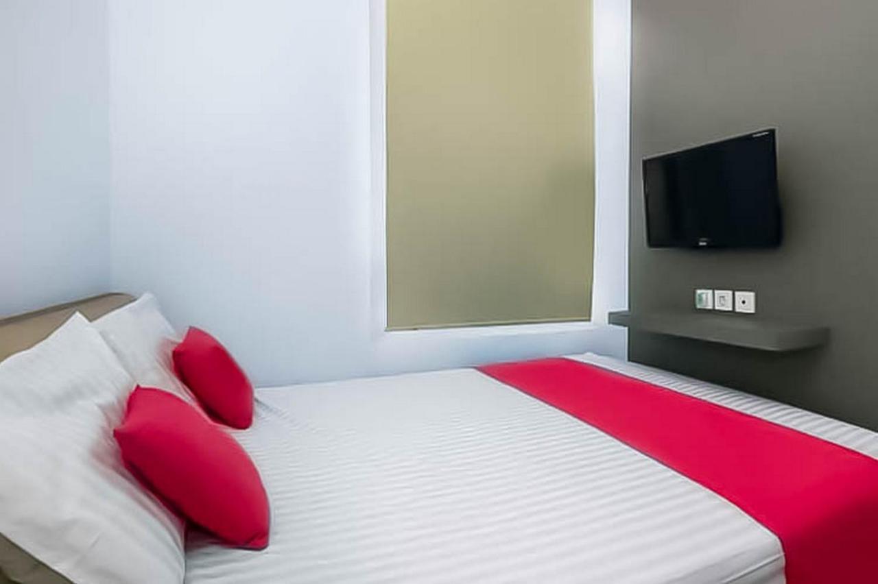 Reddoorz Near Stasiun Lawang Hotel Luaran gambar