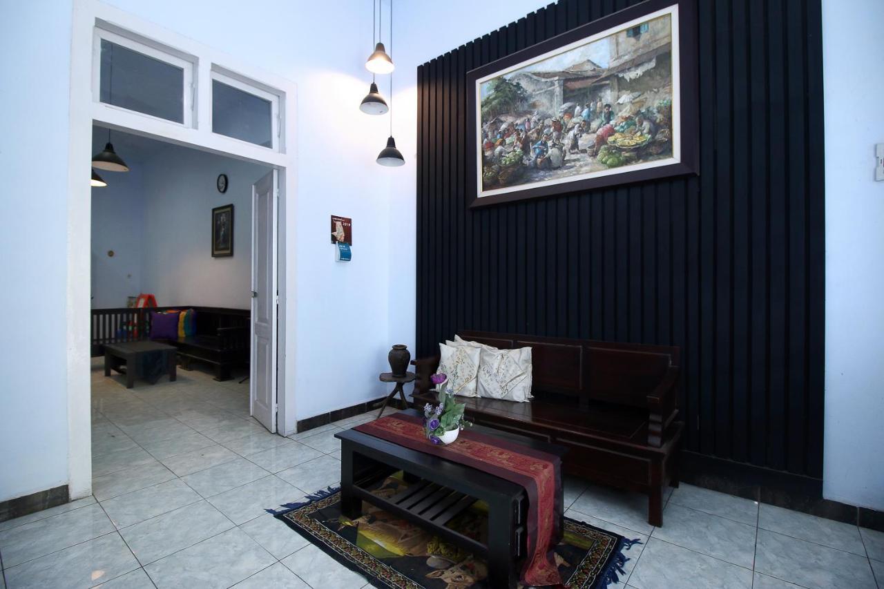 Reddoorz Near Stasiun Lawang Hotel Luaran gambar