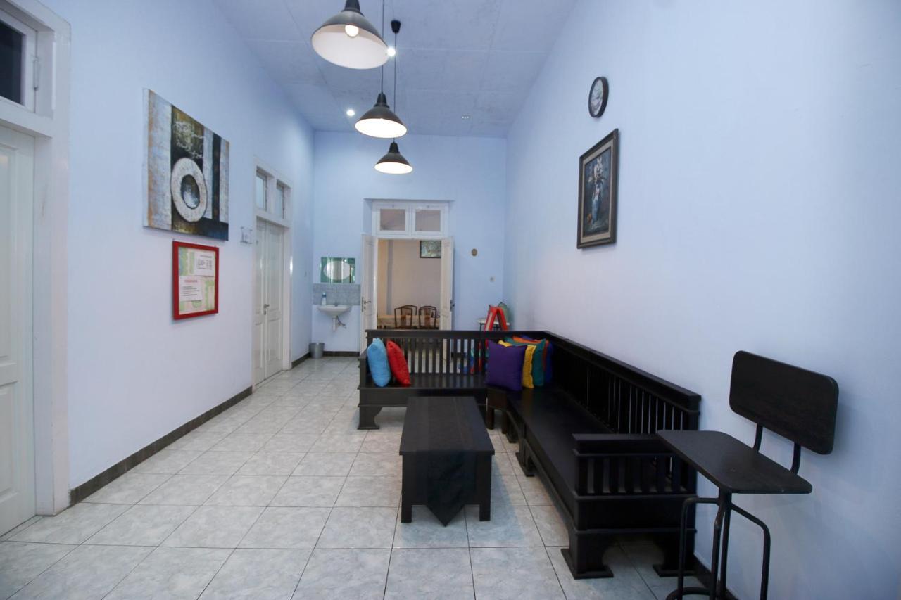 Reddoorz Near Stasiun Lawang Hotel Luaran gambar